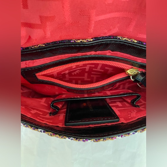 Elaine Turner Zig Zag Bella Clutch - Picture 13 of 15